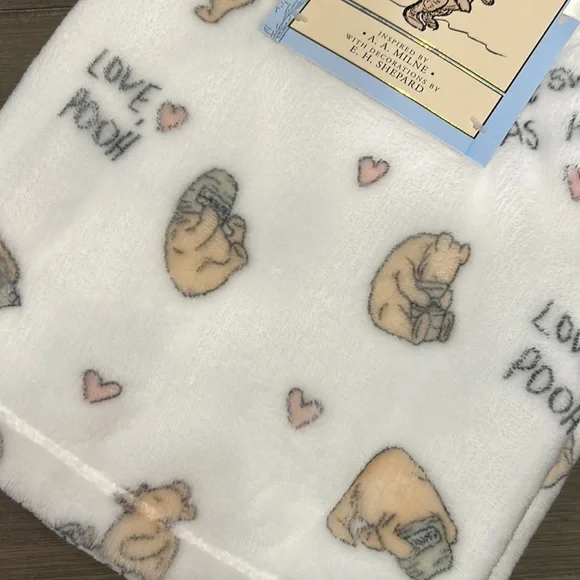 NWT! Winnie The Pooh Baby Blanket - Picture 2 of 5